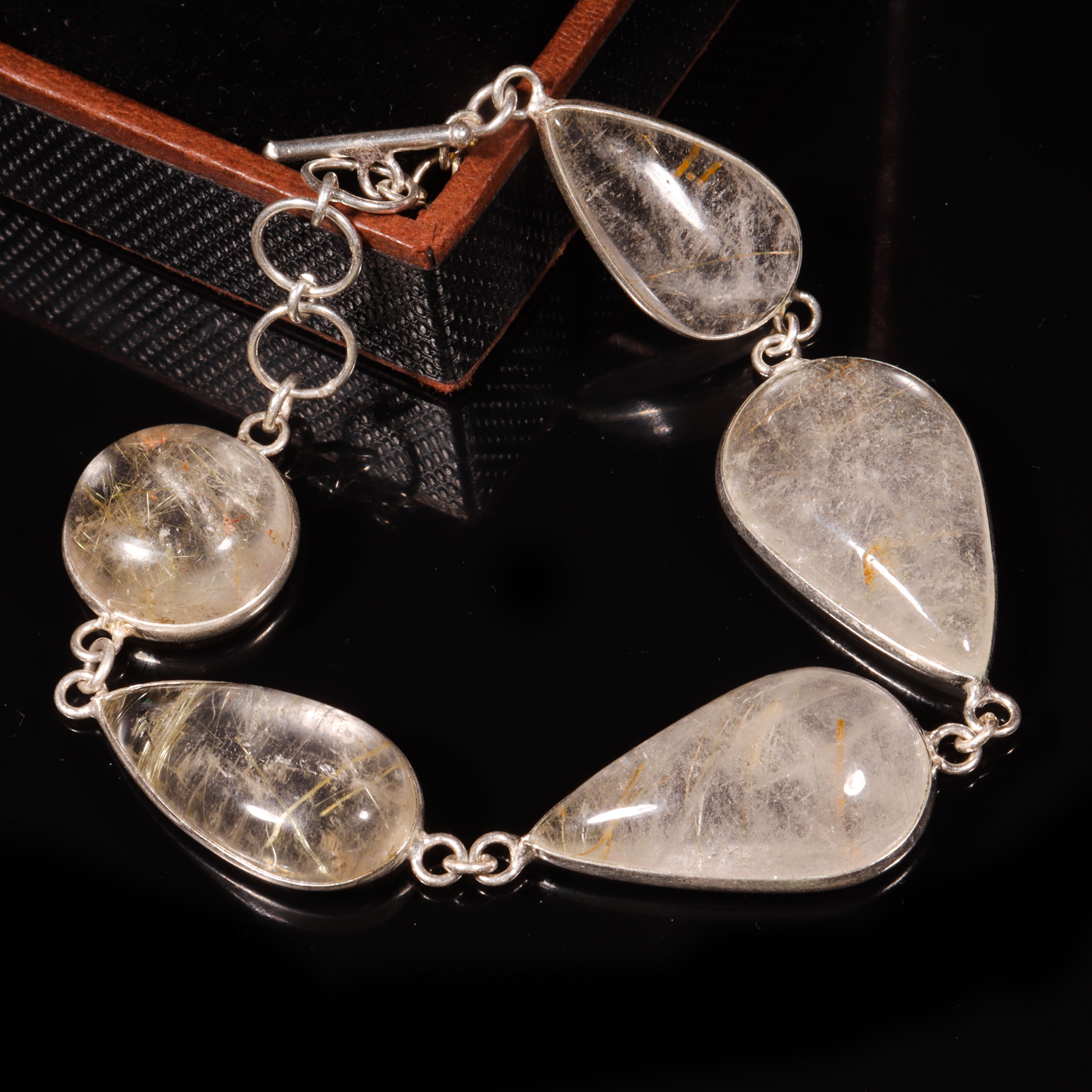 Product Details & Build Quality