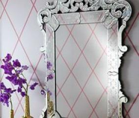 Most beautiful Venetian mirrors at affordable price