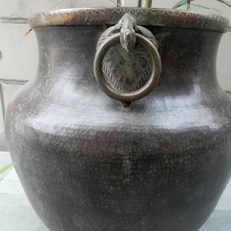 Vintage bronze planter - 25.5 x 25 inches