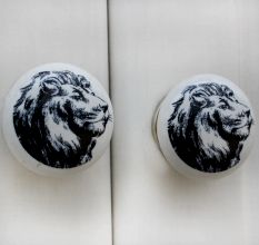 White Lion Face Flat Knob