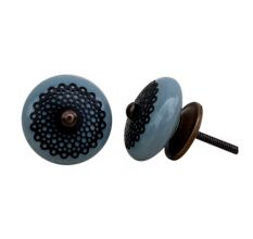 Grey Strewn Flat Knob