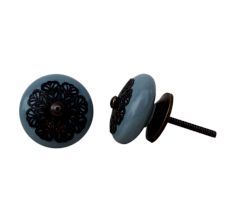 Grey Strewn Flat Knob