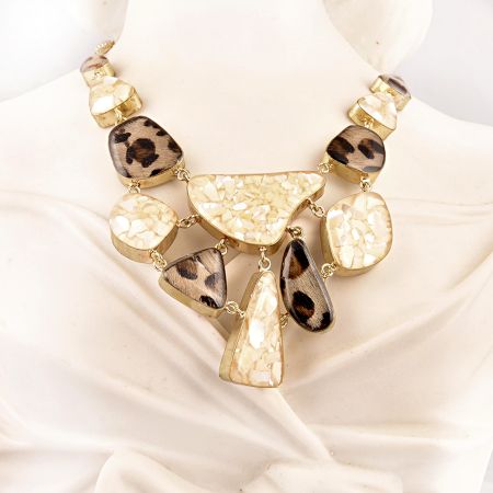 New Tigerpaw Bib Necklace Beautiful Designer Jewellery