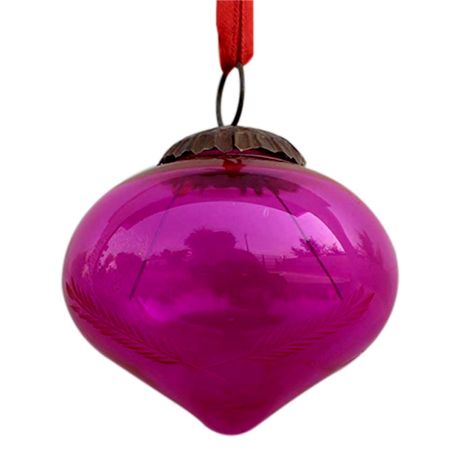 Queen Pink Turnip Leaf Cut Christmas Hanging