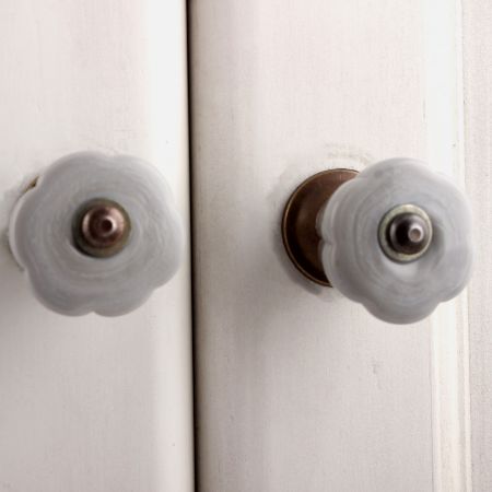 Grey Tulip Glass Knob