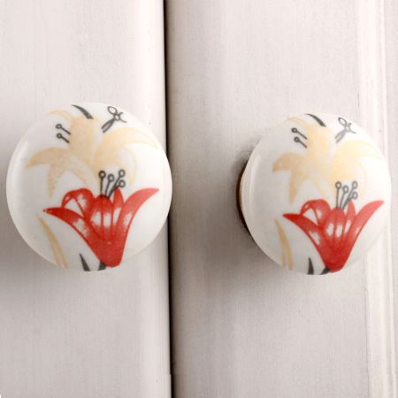 Red Golden Lily Flower Flat Knob