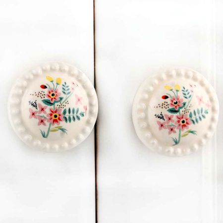 Cream Dahlia Floral Knob