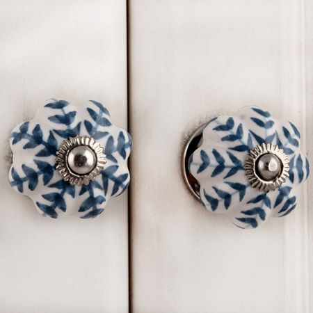 White Blue Leafy Melon Knob