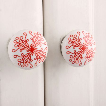 Red Leaf Flat Knob
