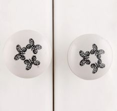 Small Butterfly Flat Drawer Knob