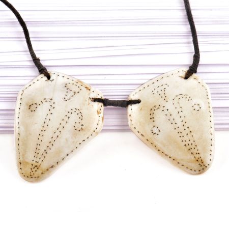Figure Engraved 2 White Shell Necklace With Black Cord