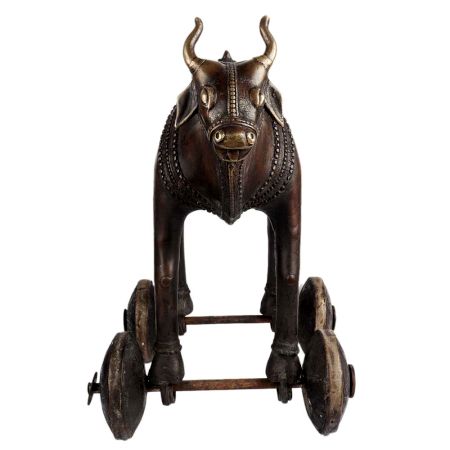 Brass Ox Statue On Wheels Art Decoration Statue