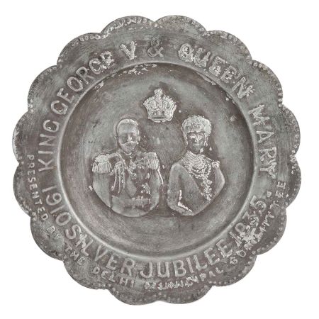 Hand Carved Brass King George And Queen Mary Silver Jewelry Plate