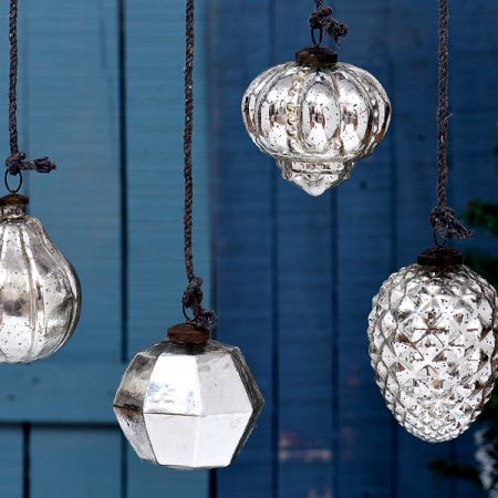 Silver Small Cut Christmas Hanging In Set Of 4