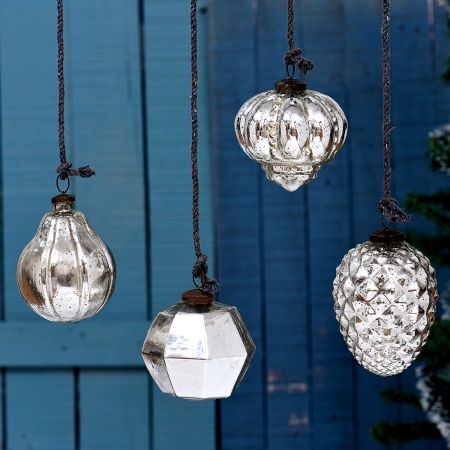Silver Small Cut Christmas Hanging In Set Of 4