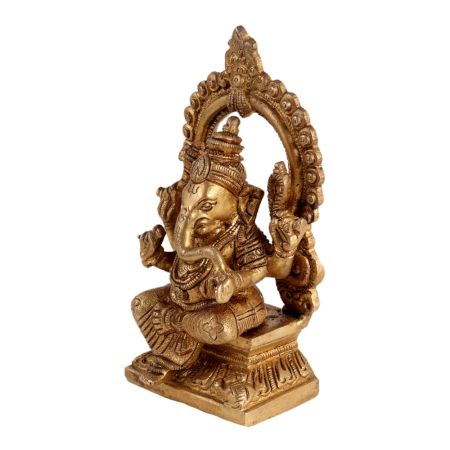 Brass Ganesha Vinayak Statue With Prabhavalli