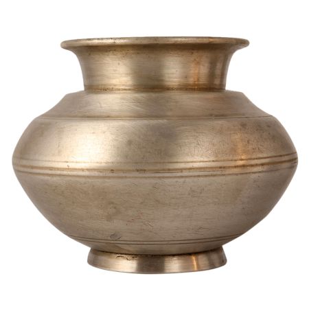 Vintage Water Pot with Embossed Lines Design