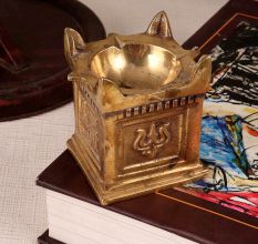 Cube Shaped Brass Oil Lamp for Decor