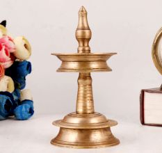 Sturdy Indian Brass Oil Lamp for Decoration
