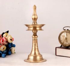 Adorable Shiny Oil Lamp for Decoration