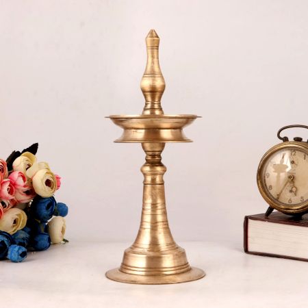 Adorable Shiny Oil Lamp for Decoration