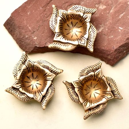 Pack of 3 Traditional Brass Diya In Swastika Oil Lamp
