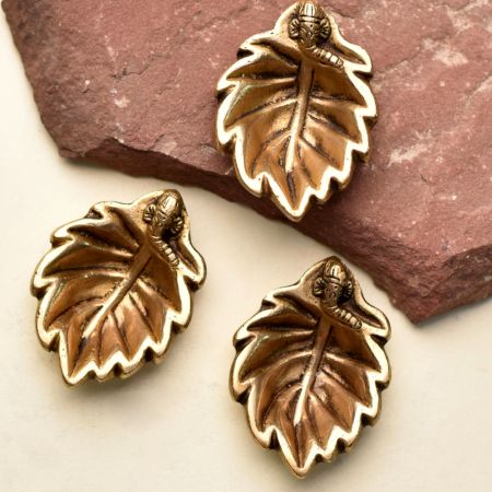 3 Pieces Brass Ganpati And Leaf Oil Lamp Diya