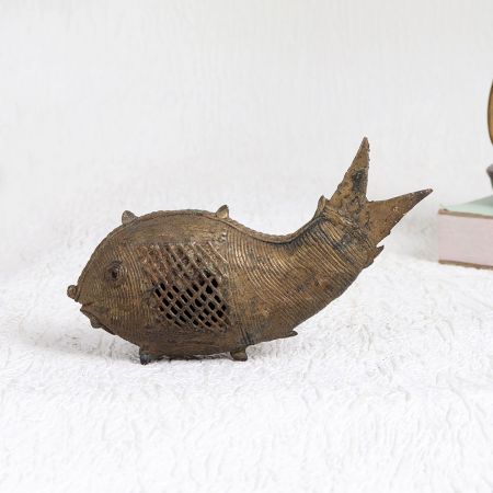 Jali Work Brass Statue of Fish for Home Decor