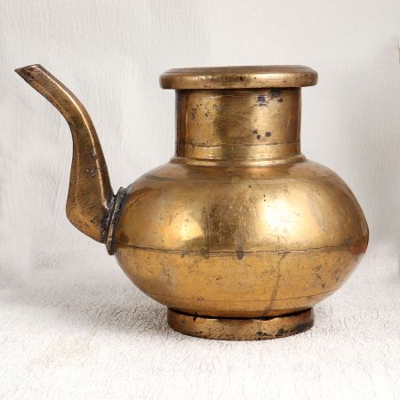 South Indian Art Water Pot with Spout Made of Brass