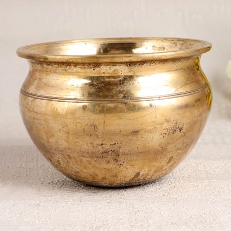 Handmade Shiny Holy Pot Made of High-Quality Brass