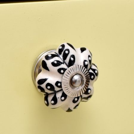 Black Leaf Ceramic Melon Knob