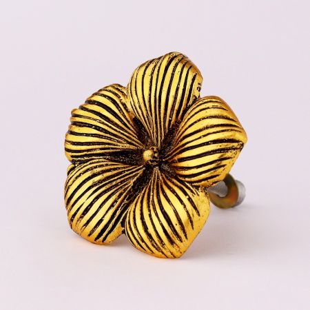 Decorative Golden Flower Aluminium Drawer Knob