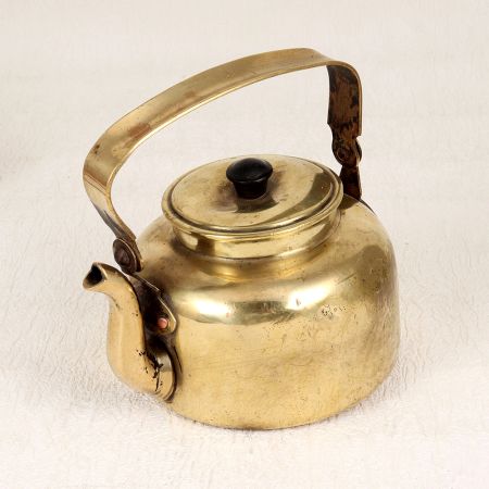 Brown Finish Used Kettle Made of Finest Brass for Decoration