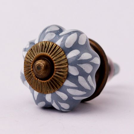 Grey Leaf Medium Ceramic Knob
