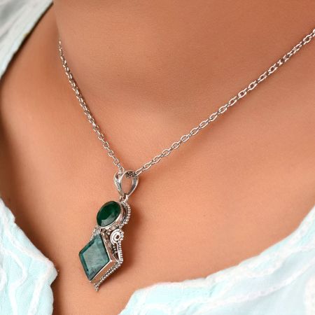 92.5 Sterling Silver Green Malachite Pendant In Square And Round Shape