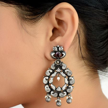 92.5 Sterling Silver Earrings Fish Motifs Wreath Pattern Amethyst Stone