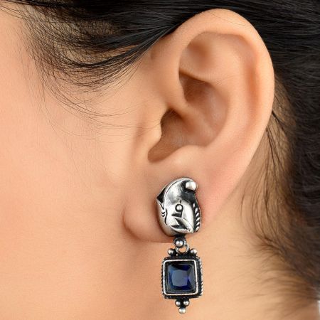 Contemporary 92.5 Sterling Silver Earrings Square Blue Topaz Stone In Rope Border