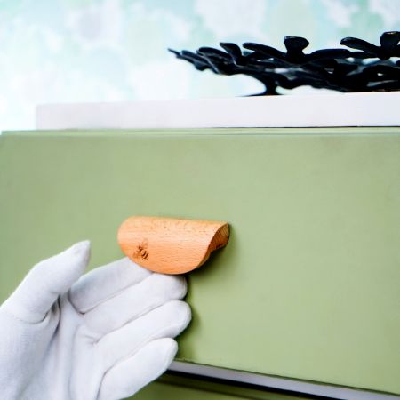 Decorative Wooden Bee Drawer Handles (Small Size)