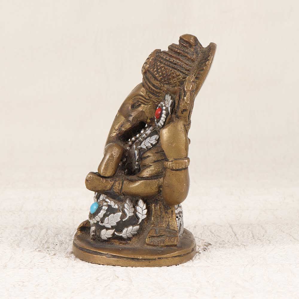 Vintage Decorative Lord Ganesha Statue for Prayer Room