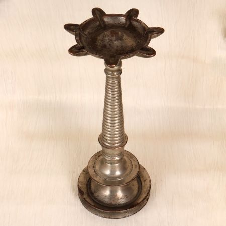 Traditional Brass Nickel Plated Oil Lamp for Home Decoration