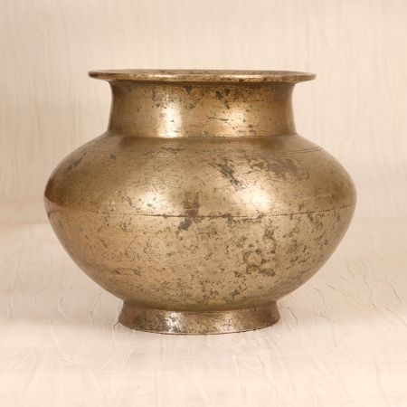 South Indian Plain Brass Holy Water Pot for Flower Decoration