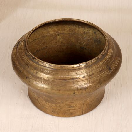 Plain Brown South Indian Holy Pot Made of Brass for Flower Decor