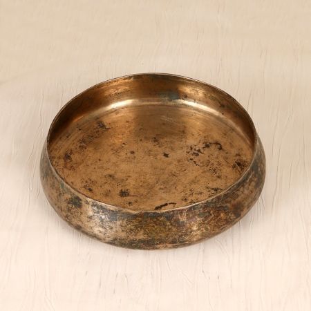 Vintage Plain Finish Bell Metal Holy Pot for Flower Decoration