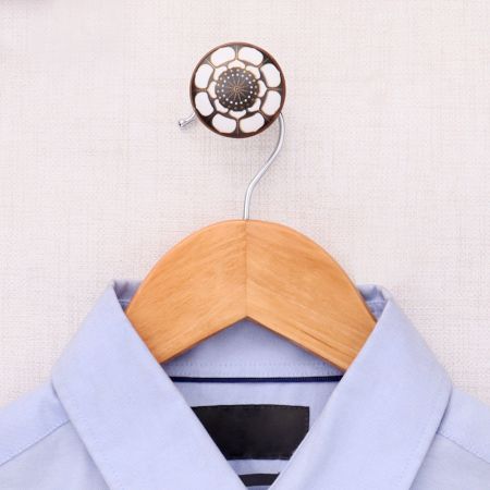 Ceramic Modern Floral Wall Hook In Golden