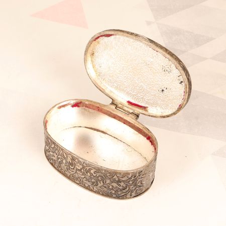 Vintage Grey Finish Metal Oval Box with Engraving for Decoration