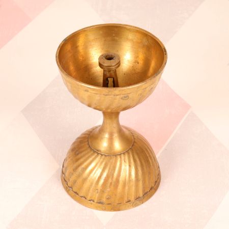 Plain Brown Finish Brass Oil Lamp for Collection and Decoration