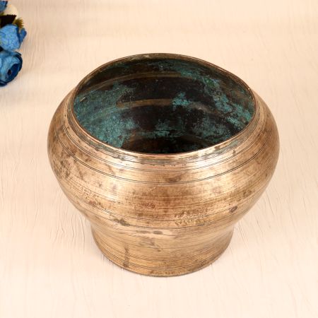 Handcrafted Vintage Brass Pot for Planter in Gujarat Art