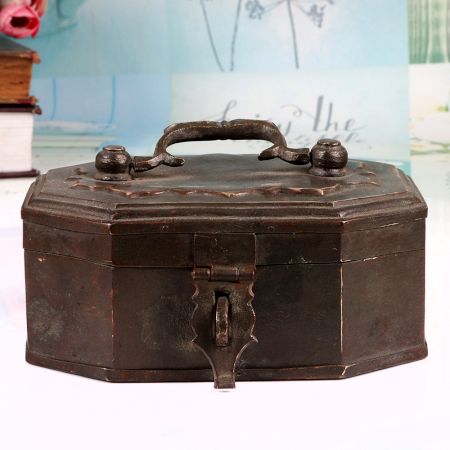 Indian Plain Brown Brass Paan Daan Box for Home Decoration