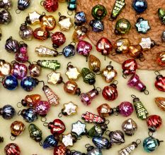 25 Pieces Handmade Multi-Coloured Distressed Glass Christmas Ornament