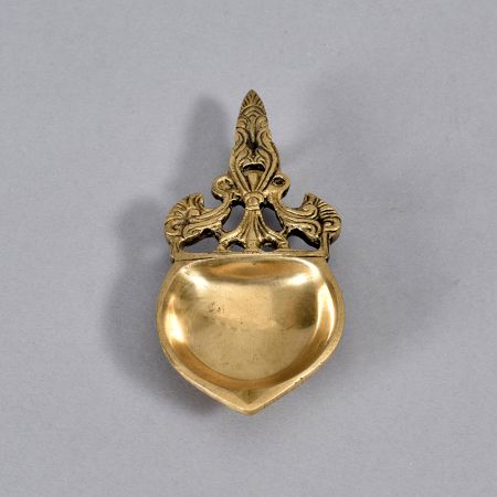 Indian Vintage Finest Brass Aarti Lamp for Prayer Room